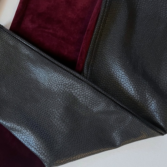 Spanx Leggings Lot of 3 S/P – Leopard, Velvet Merlot & Croc Faux Leather EUC - Picture 5 of 6